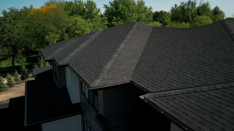 Best Roof Leak Repair  in Menomonee Falls, WI
